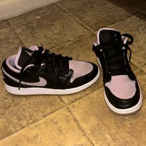 Air Jordan 1 low SE “black Iced Lilac”